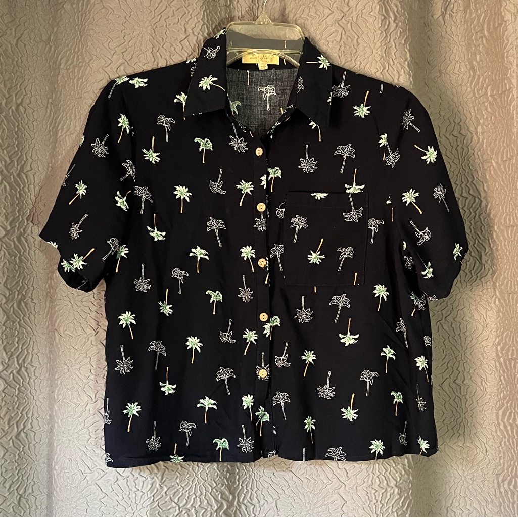 Love Notes Palm Tree Button Down